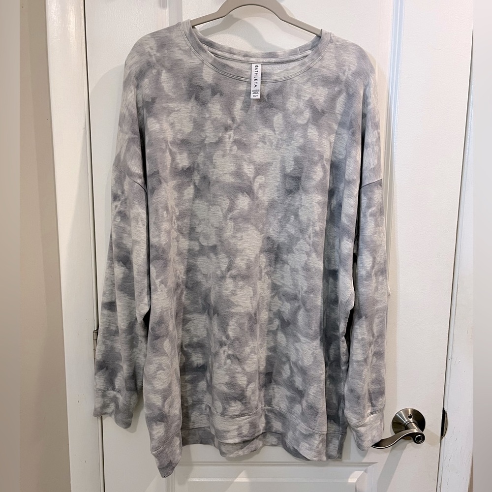 Athleta Studio To Street Sweatshirt Sz XLT Gray Floral Tie Dye Oversized Fit